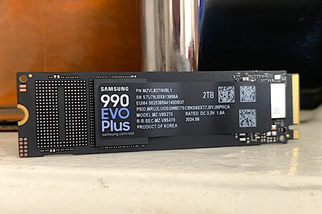 Samsung SSD 990 EVO performance